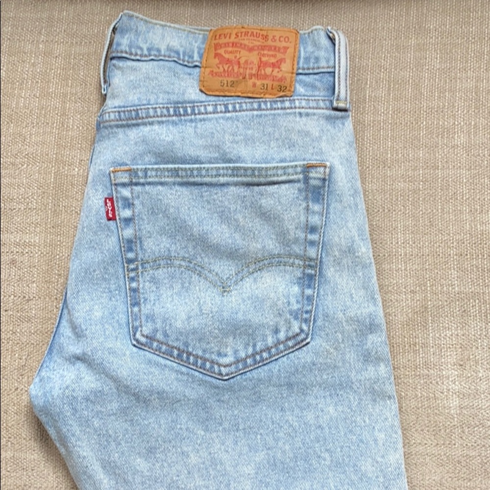 Vintage Levi’s washed light blue jeans 31x32 slim